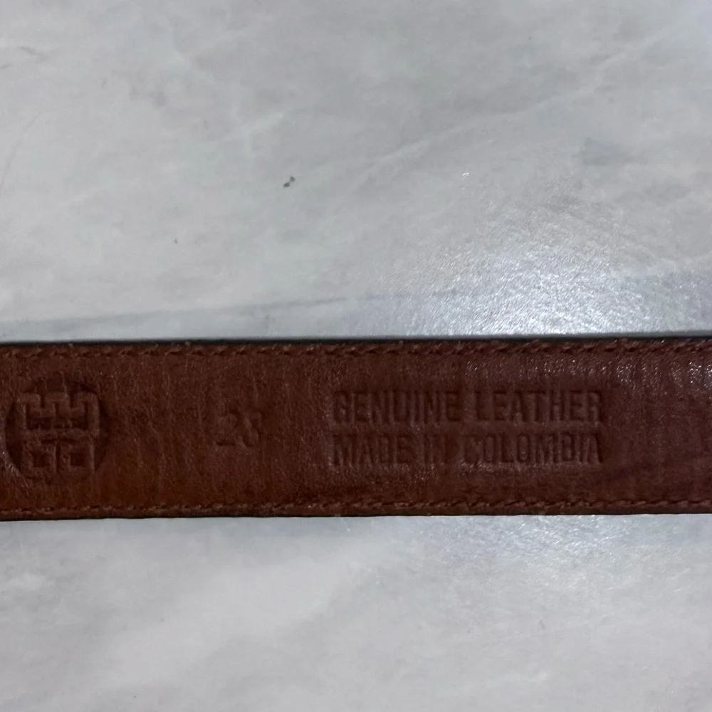 🔥100% Leather Women’s Brown Belt with Gold Buckle Size 28 EC🔥